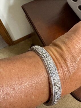 Judith Ripka 925 s silver hinged bangle open cuff bracelet with CZ